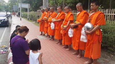 Alms offering and Wat Doi Suthep temple